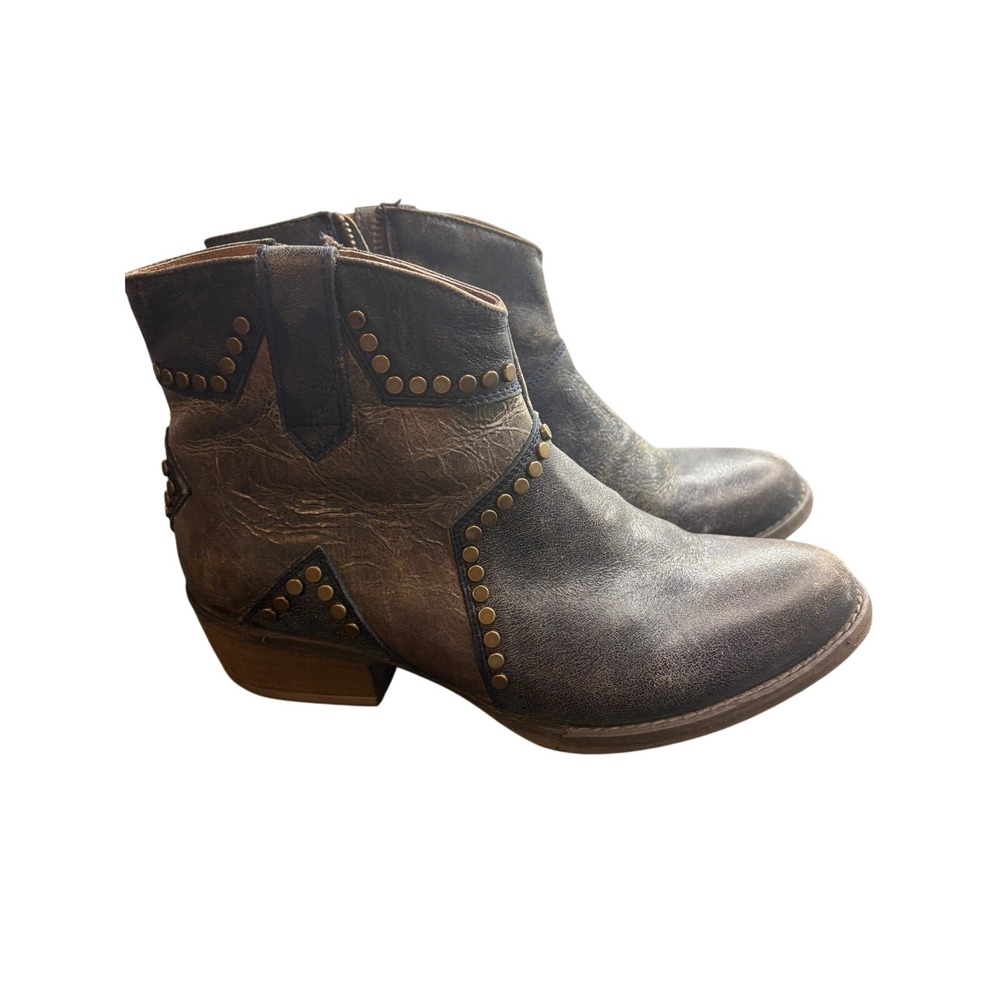 Circle G by Corral Women Brown Navy Studded Distressed Leather Ankle Boots 9 M